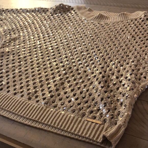 Sparkle ❇️ and Shine ✨ in this Sequins Sweater. Neutral All Season Fall 2 Cruise - Picture 12 of 16